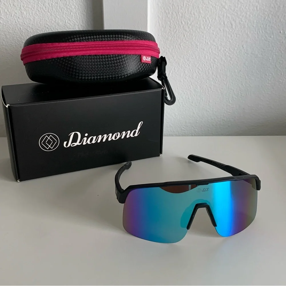 Diamond Eyewear Black Blue Sporty Sunglasses Baseball Outdoor Fishing Box Case